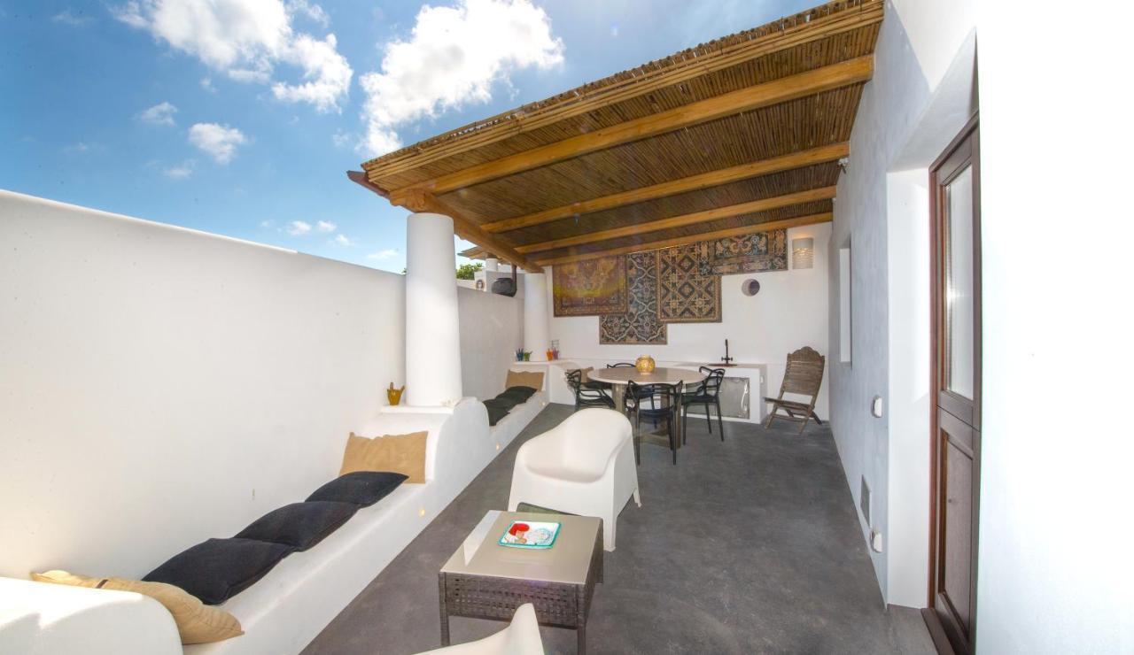 Casa Due Lune สตรอมโบลี ภายนอก รูปภาพ