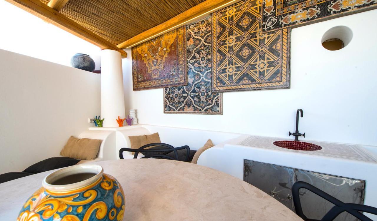 Casa Due Lune สตรอมโบลี ภายนอก รูปภาพ